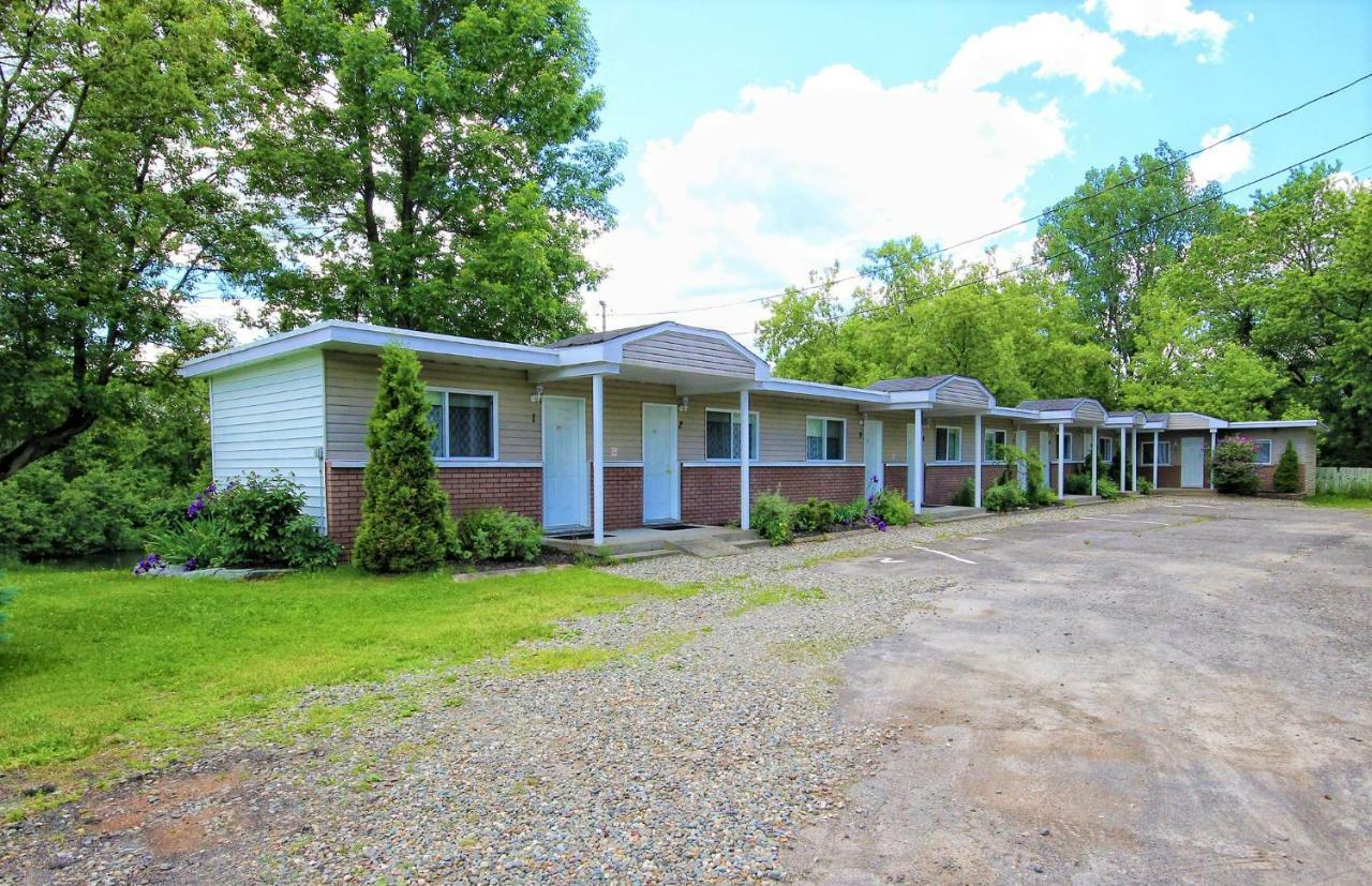 Motel Des Deux Lacs Waterloo Exterior foto